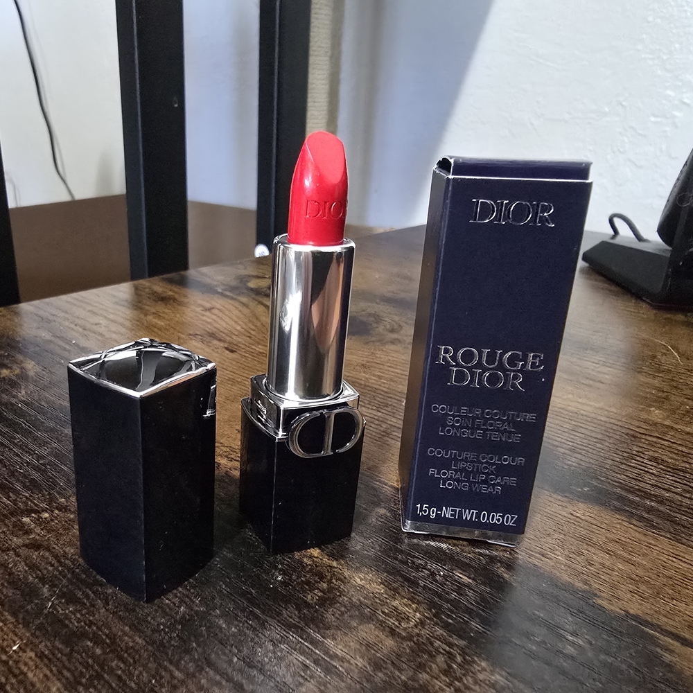 Dior Satin Rouge Dior Lipstick in Red - Picture 5 of 6